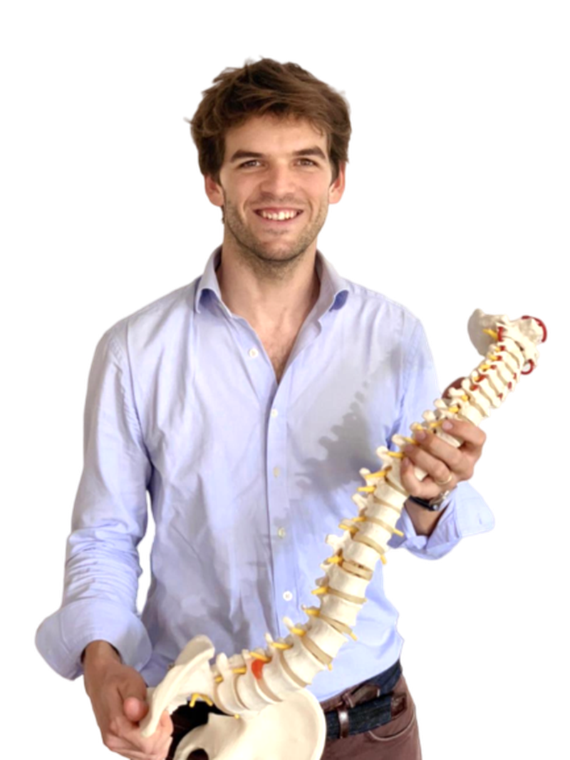 Damien, chiropractor at home in Barcelona